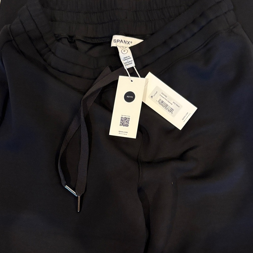 NWT SPANX Black straight Air Essentials pants - Picture 3 of 11